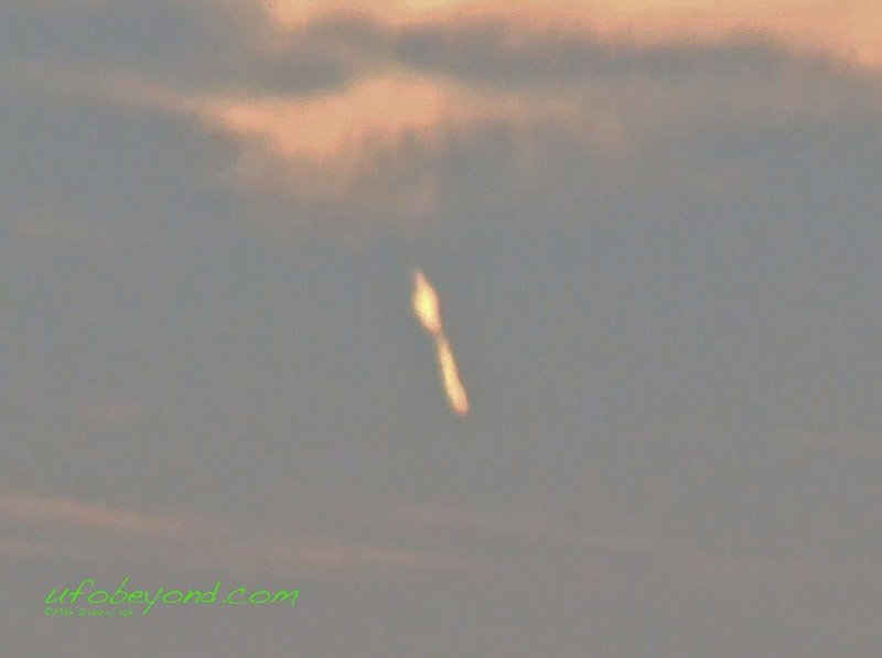 2-14-11 MANHATTAN NEW YORK--UFO BEYOND PIC 2.jpg :: 811