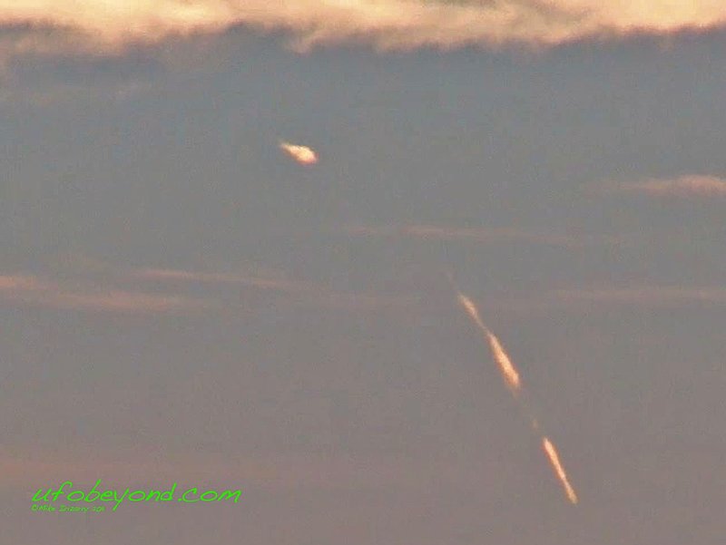 2-14-11 MANHATTAN NEW YORK--UFO BEYOND--PIC 3.jpg :: 811