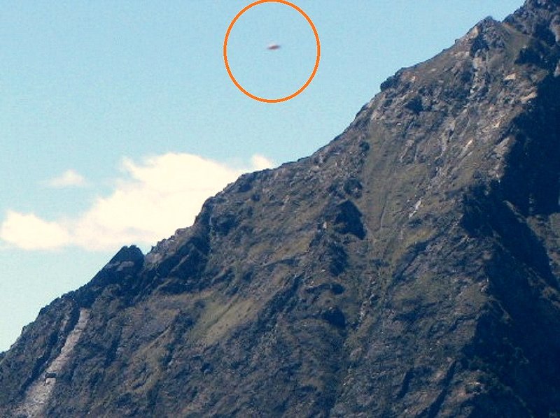 2-2-10 QUEENSTOWN NEW ZEALAND--MUFON 39158.jpg :: 6