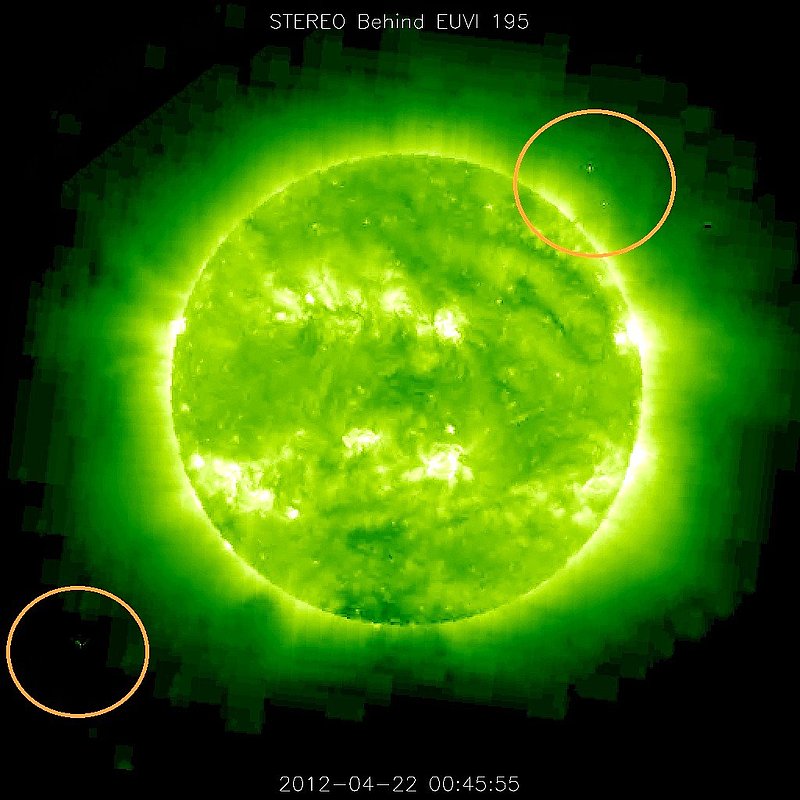 4-22-12    00.45 ZULU    LOW DEFINITION IMAGE OF SUN AND UFO--KEN PFEIFER.jpg :: 6