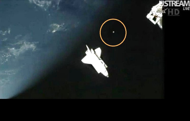 5-17-11--STS I34 NASA VIDEO IMAGE OF UFO CLOSE TO THE SHUTTLE.jpg :: YY