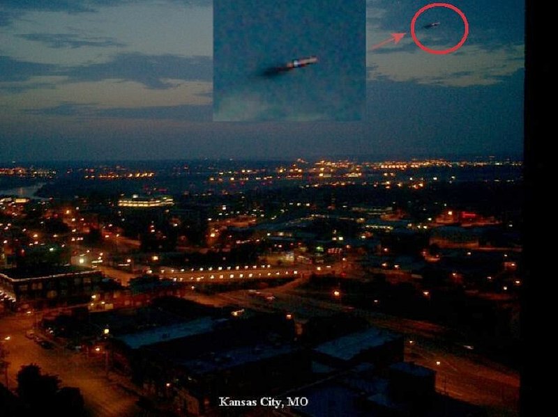 5-25-06 KANSAS CITY MISSOURI--UFO CASE BOOK--PIC 1.jpg :: XX