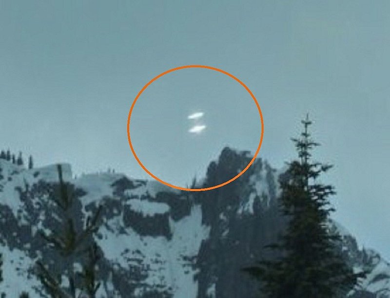 5-8-08 MOUNT RAINIER WASHINGTON--MUFON 11184--PIC 2.jpg :: 4