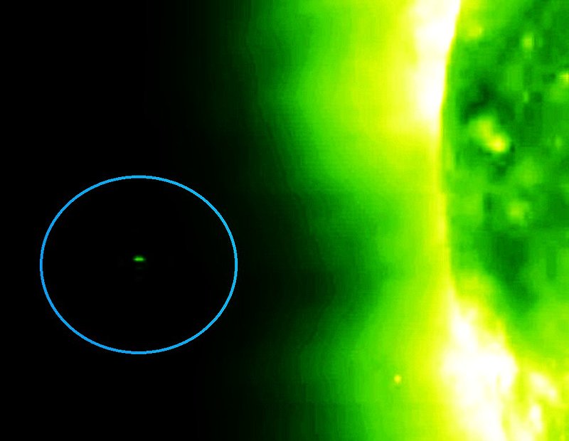 6-20-11     00.15 ZULU     STEREO SATELLITE IMAGE OF SUN AND UFO--KEN PFEIFER--NASA COPYRIGHT.jpg :: 611