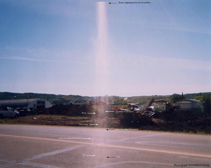6-6-04 PEACE RIVER-ALBERTA CANADA -HBCCUFO BRIAN VIKE.jpg :: g