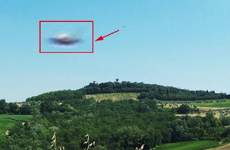 7-20-06 CHIANTI ITALY--UFOSNW.COM.jpg :: 4