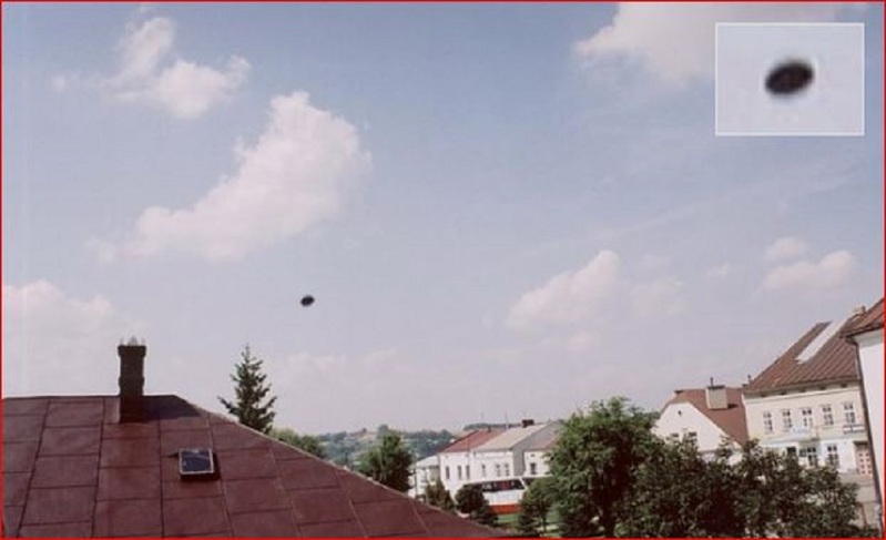 7-26-03 BRZOSTEK POLAND--UFO EVIDENCE-1.jpg