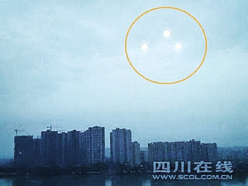 7-26-10 LESHAN CITY SICHUAN CHINA--UFO BLOGGER.jpg :: 4