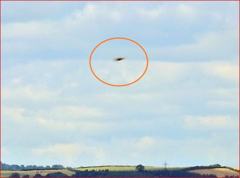 7-925 NEWTON ABBOT DEVON ENGLAND--JOHN MOONER PHOTOGRAPHER.jpg