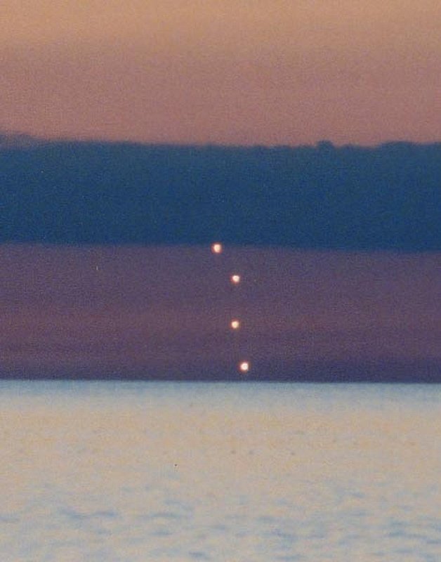 8-11-01  SOUTH SHORE LAKE ONTARIO CANADA--ORBWATCH.COM--PIC 1.jpg :: 4