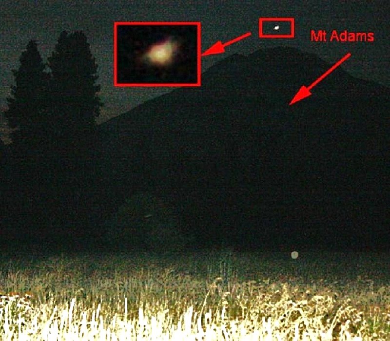 8-15-08 MOUNT ADAMS WASHINGTON--UFOSNW.COM--nc.jpg :: 4