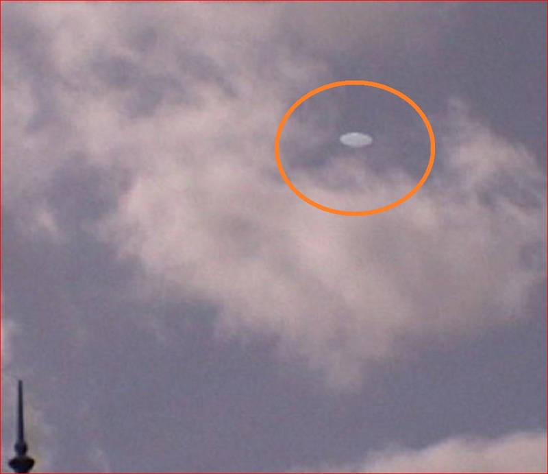 8-15-88 ONDREJOY OBSERVATORY CZECHOSOLAVAKIA--UFO EVIDENCE-.jpg