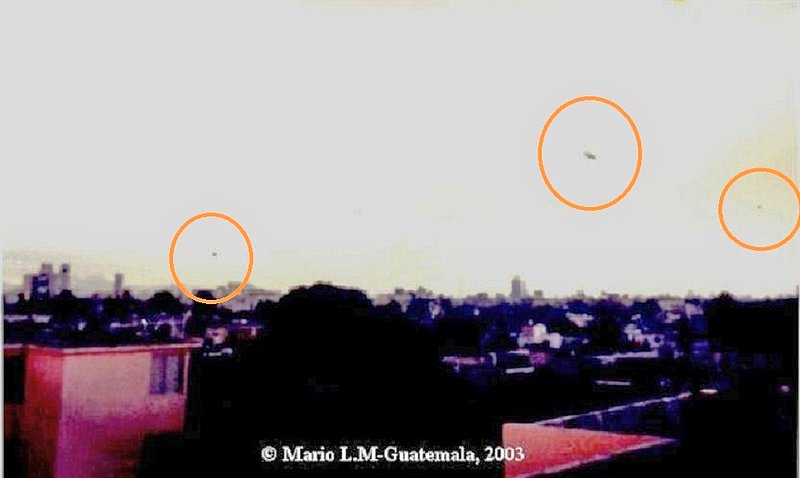 8-19-03 GUATEMALA CAPITOL--INEXPLICATA--UFO CASE BOOK--COPYRIGHT ON PHOTO.jpg :: 4