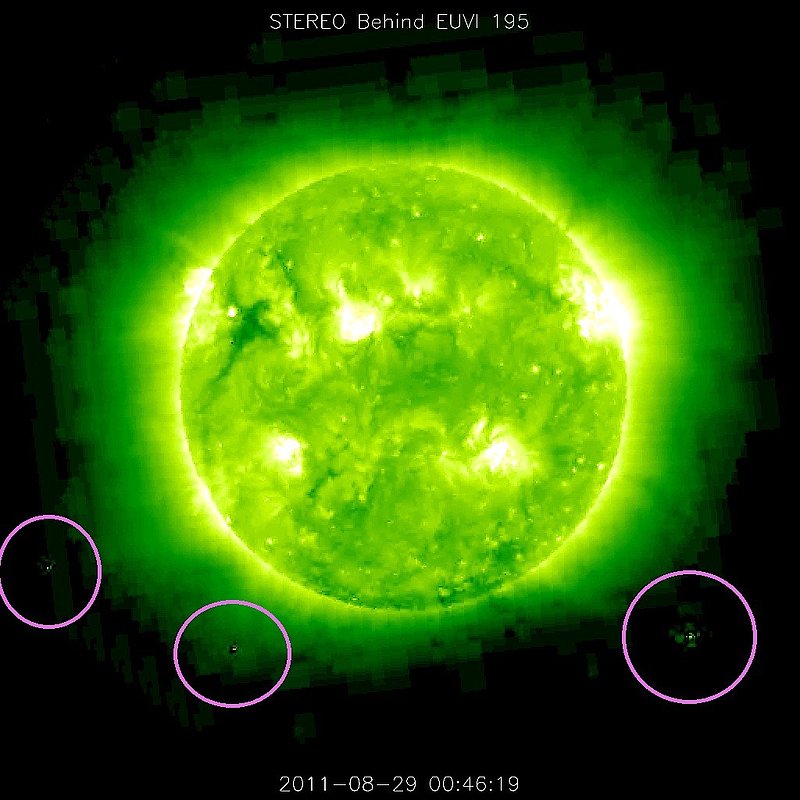 8-29-11    00.46 ZULU    LOW DEFINITION IMAGE OF SUN AND UFO BY NASA--KEN PFEIFER.jpg :: ZZ