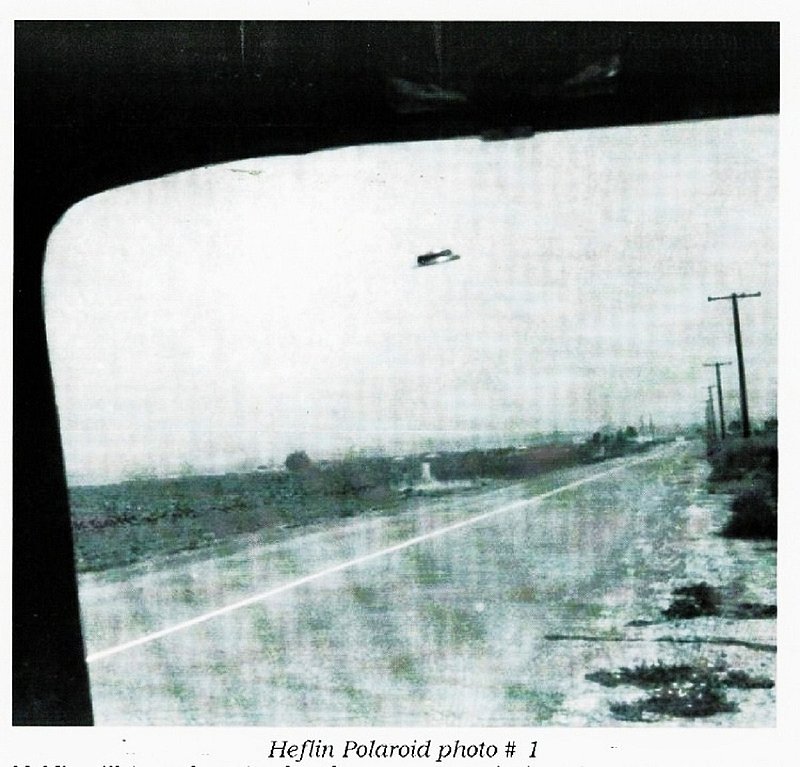 8-3-65 SANTA ANA  CALIFORNIA--REX HEFLIN PHOTOS--OCREGISTER.COM--UFO CASE BOOK--nc  PIC 1.jpg :: 4
