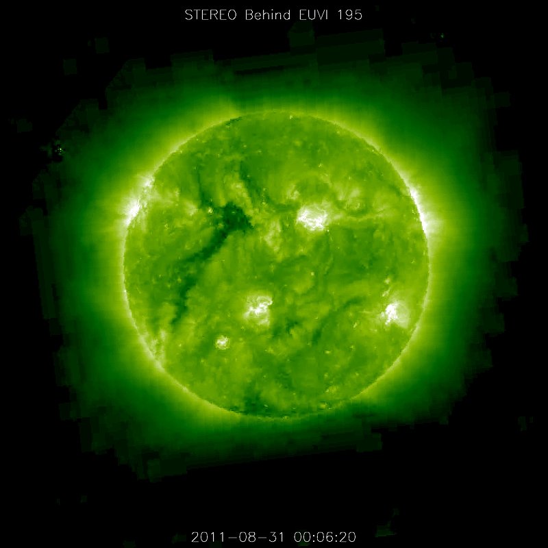 8-31-11    00.06 ZULU    LOW DEFINITION IMAGE OF SUN AND UFO BY NASA--KEN PFEIFER.jpg :: ZZ