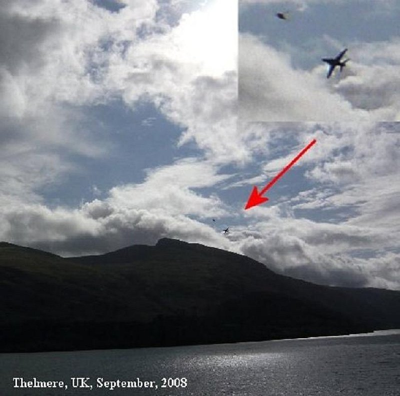 9-10-08 THELMERE ENGLAND--UFO CASE BOOK--nc.jpg :: 4