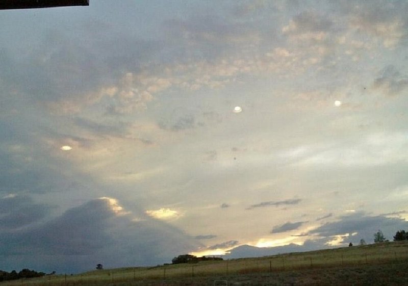 9-14-09 COLORADO--MUFON--UFO CASE BOOK--nc.jpg :: 4