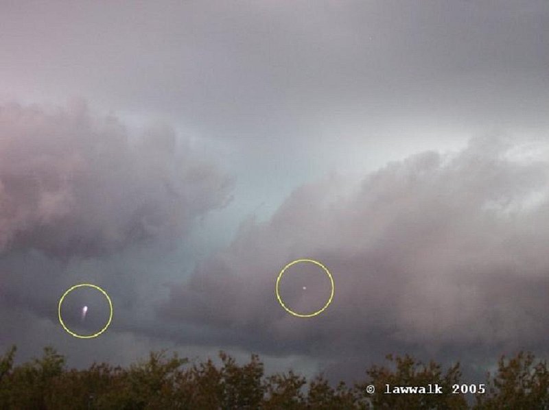 9-15-05 KAUFMAN TEXAS--UFO CASE BOOK--COPYRIGHT ON PHOTO-- PIC 2.jpg :: 4