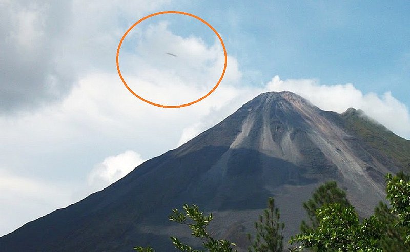 9-15-10 ARENAL VOLCANO REGION --COSTA RICA--MUFON 26611--PIC 2.jpg :: 4