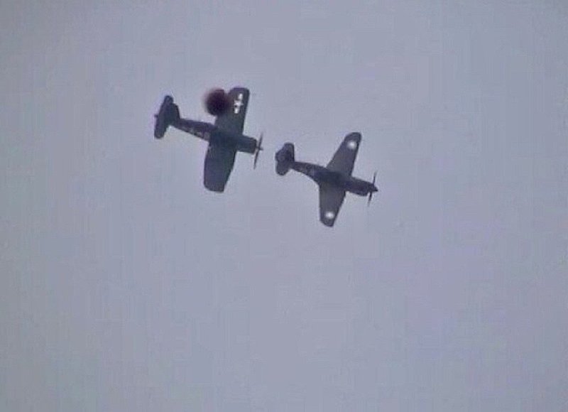 9-5-03 ENGLAND--GOODWOOD AIR SHOW--PIC 3.jpg :: 4