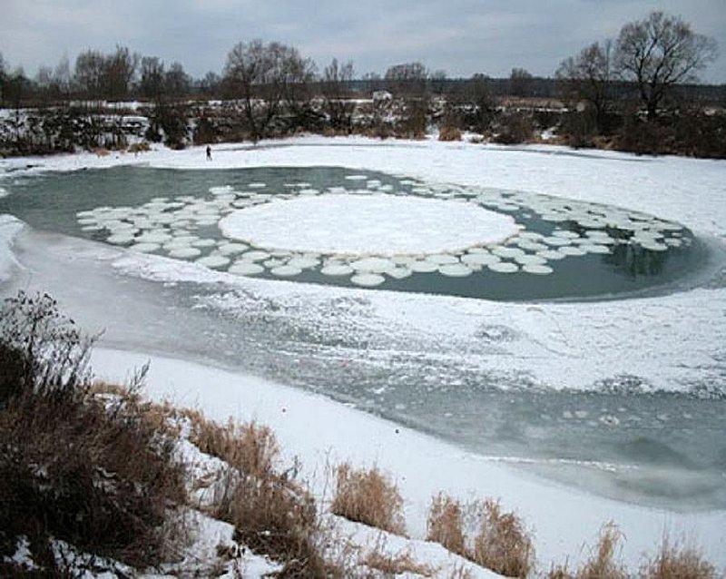 9-5-08 RUSSIA ICE CIRCLES UCB.jpg :: g