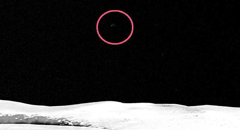 APOLLO 17--ELBOW CRADER--UFO WATCHING MOON BUGGY--KEN PFEIFER 3.jpg :: APOLLO 17 ELBOW CRADER--POSSIBLE TRIANGE OBJECT ON HORIZON--KEN PFEIFER--COPYRIGHT GOOGLE