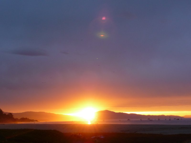 CALIF--MUFON--LENS FLAIR.jpg :: X
