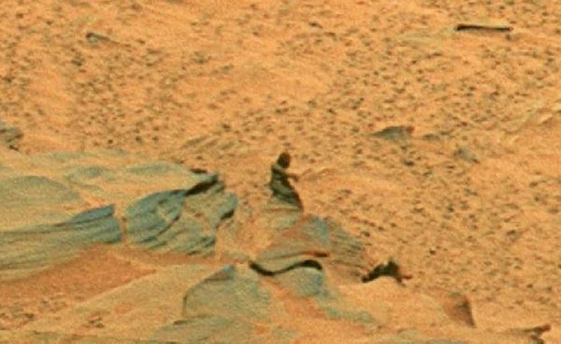 FIGURE ON MARS.jpg :: FIGURE ON MARS