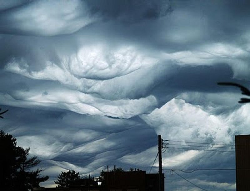 LONDON CLOUD--UFO CASE BOOK.jpg :: h