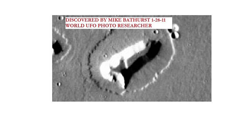 MARS STRANGE OBJECT--MIKE BATHURST DISCOVERY 1-28-11....jpg :: 111