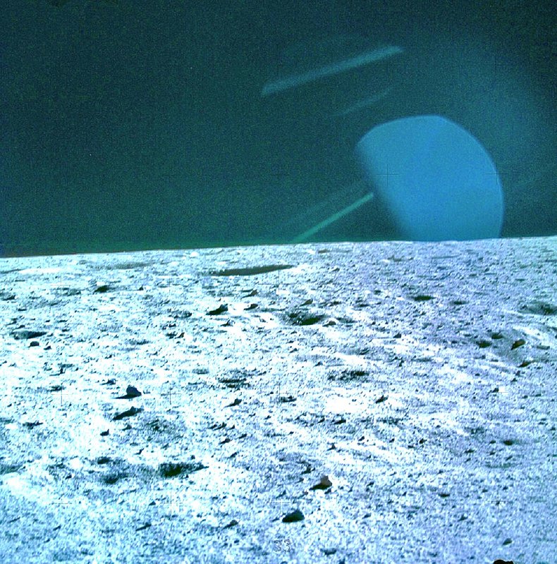 MOON--APOLLO16--AS16-113-18319HR202--UFO DC.COM.jpg :: T