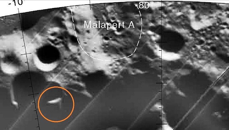 MOON--MALAPERT CRATER DISCOVERY BY KEN PFEIFER 9-5-12  9.25 PM EST.jpg :: 7