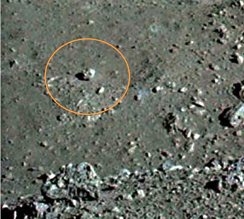 MOON--SKULL--MIKE BATHURST RESEARCHER.jpg :: 211