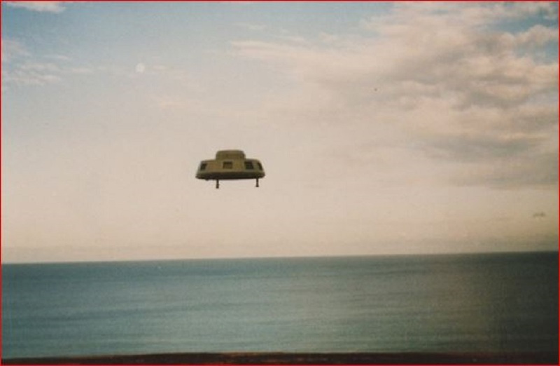 March 10 1993 - Maslin Beach Australia-UFO EVIDENCEORG-1.jpg