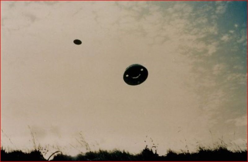 March 10 1993 - Maslin Beach Australia-UFO EVIDENCEORG-2.jpg