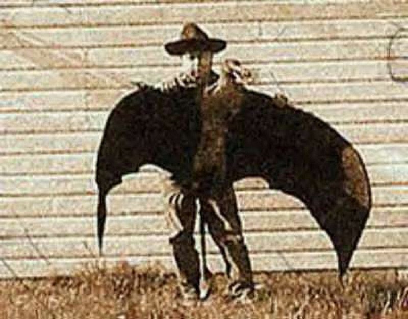 STRANGE--LAS CRUSES NEW MEXICO--PHANTOMS AND MONSTERS.jpg :: 311