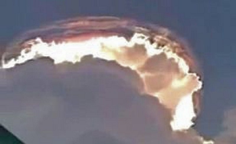 STRANGE--STRANGE CLOUD OVER RUSSIA--MACS UFO NEWS.jpg :: 5