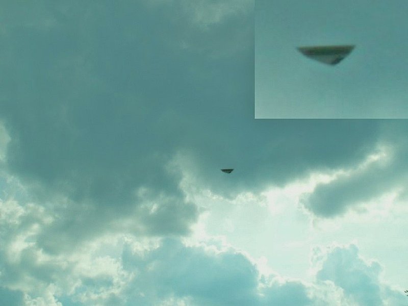 TOP 150--8-26-09 SIMPSONVILLE NORTH CAROLINA--UFO CASEBOOK--PIC 1.jpg :: 4