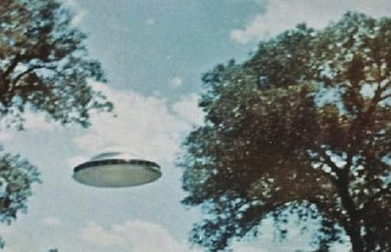 X--I NEED MORE INFO FOR PIC F-1033.jpg :: T