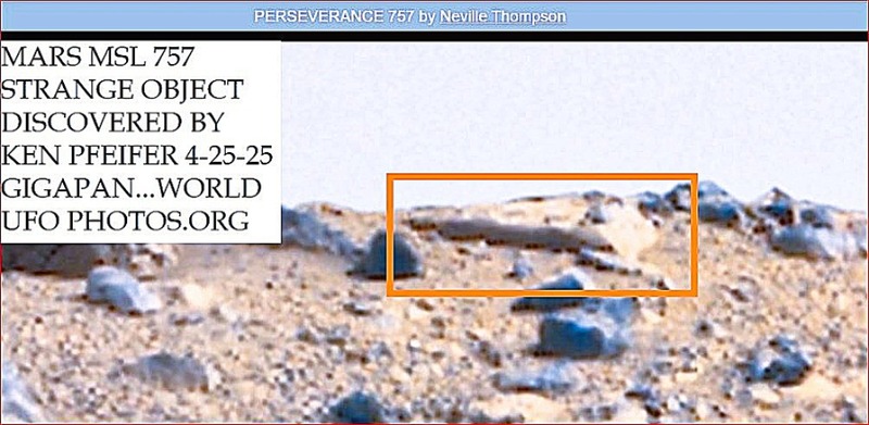 Z12 MARS MSL 757 STRANGE OBJECT DISCOVERED BY KEN PFEIFER 4-25-23 GIGAPAN-29(1).jpg