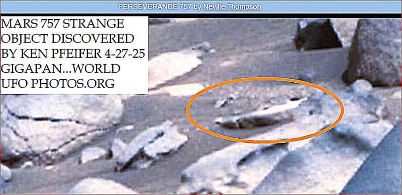Z13 MARS PERSEVEENCE 7457 STRANGE OBJECT DISCOVERED BY KEN PFEIFER 4-27-25 GIGAPAN-15.jpg