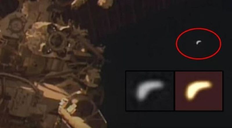 1-6-16   I.S.S.  AND ALIEN CRAFT IN ORBIT--NASA--UFO SIGHTINGS HOTSPOT.jpg