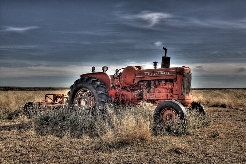 Tractor1.jpg